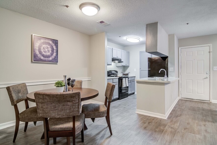 Building Photo - Flats at Riverview