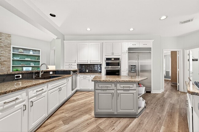 Building Photo - 3510 Artesian Springs Ln