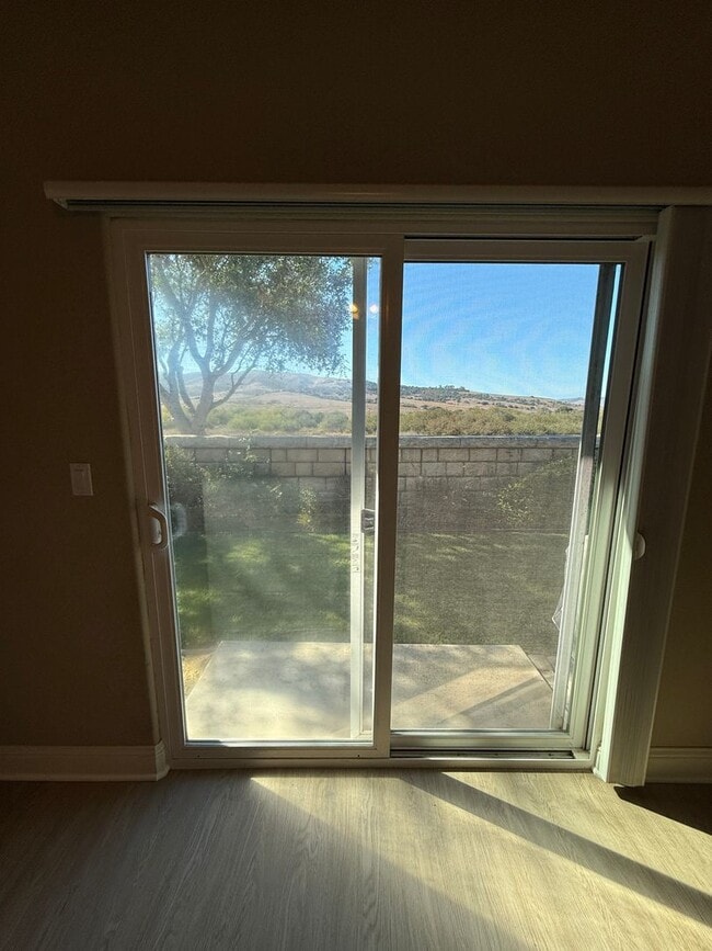 Building Photo - Newer Single Story Home in The Stone Gate ...