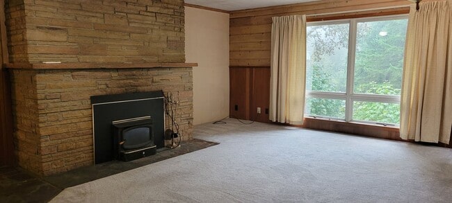 Building Photo - 17900 NE Hillsboro Hwy