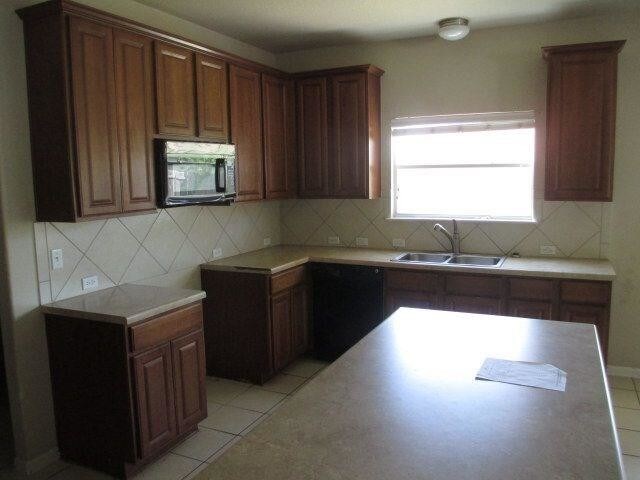 Building Photo - 11213 Barn Owl Dr