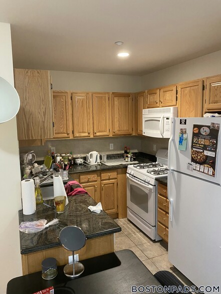 Building Photo - 90 Westland Ave