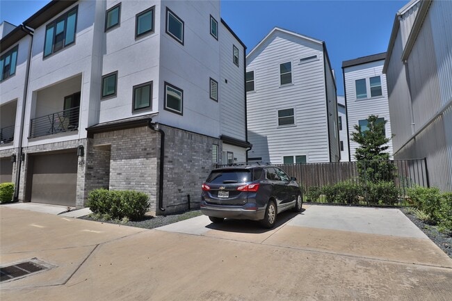 Building Photo - 2637 Jackson St