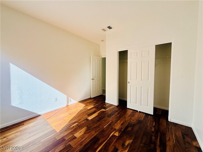 Building Photo - 2547 Serenity Hollow Dr