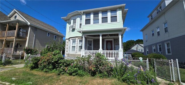 Building Photo - 111 2nd St