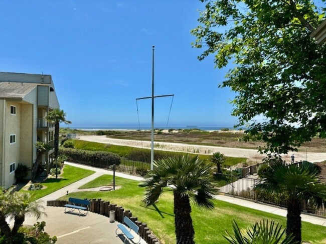 Building Photo - Port Hueneme | 2 Bed + 2 Bath | OCEAN VIEW...