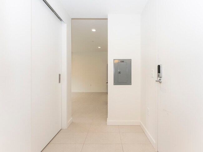 Building Photo - 2291 NW Glisan St