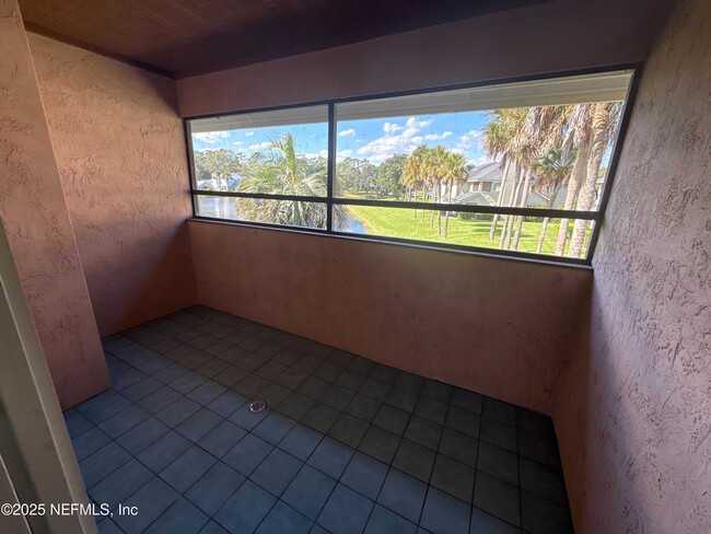 Building Photo - 706 Tournament Rd