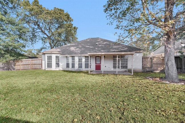 Building Photo - 147 April Waters Dr W