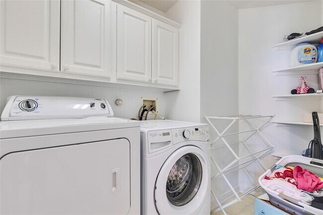 Building Photo - 308 Chesapeake Bay Ln S