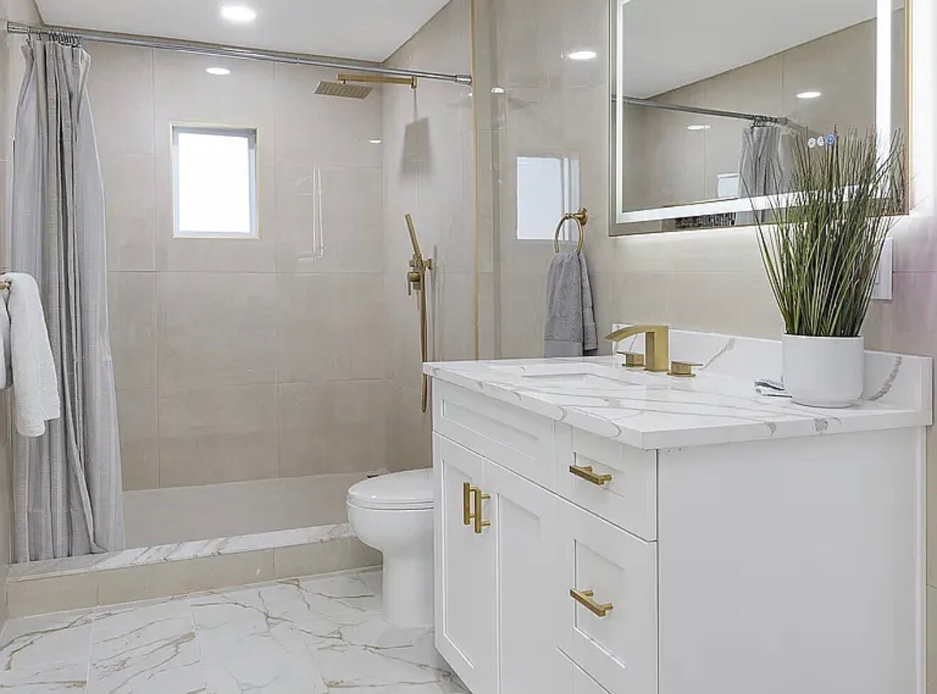 Building Photo - 4335 10th Ave S