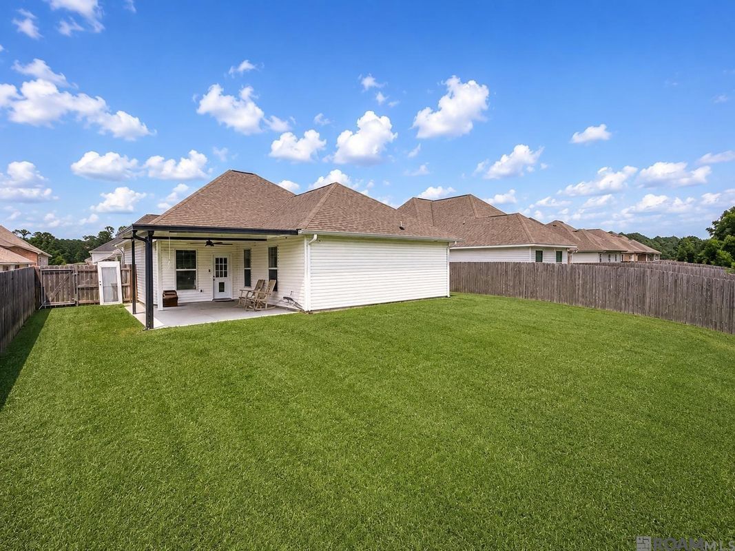 Building Photo - 18311 Terraceside Dr