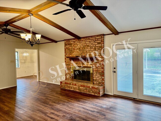 Building Photo - 5740 Lakemont Dr