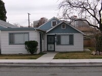 Building Photo - 2 Bedroom, 1-1/2 Bath