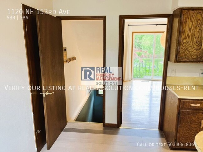 Building Photo - 1120 NE 153rd Ave