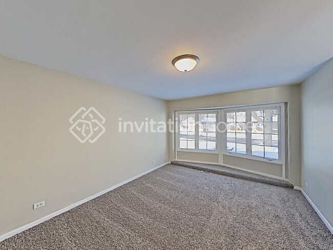 Building Photo - 605 Lindale St