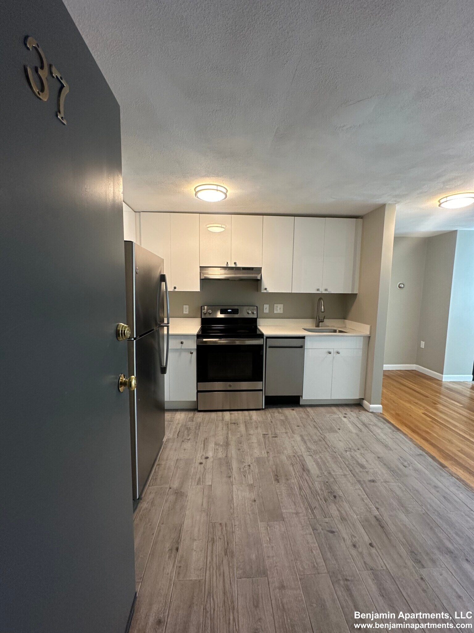 Building Photo - 50 Evergreen St