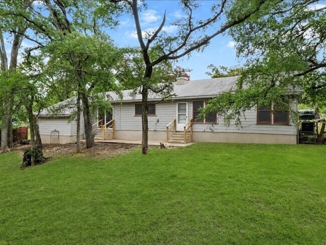 Building Photo - 6208 Walnut Hills Dr