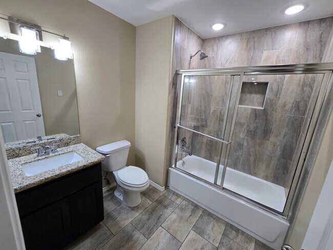 Building Photo - 5821 Doctorado Dr