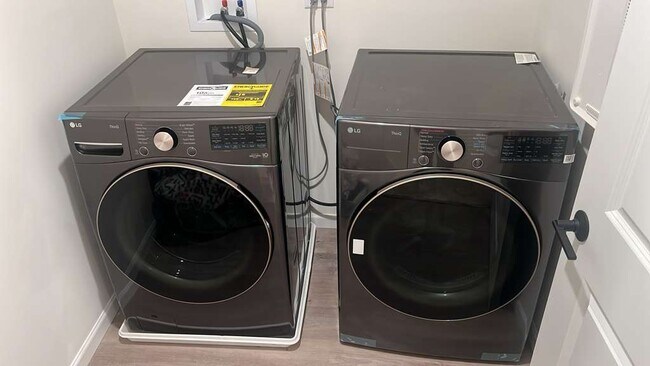 Building Photo - 24453 W Kroll Dr