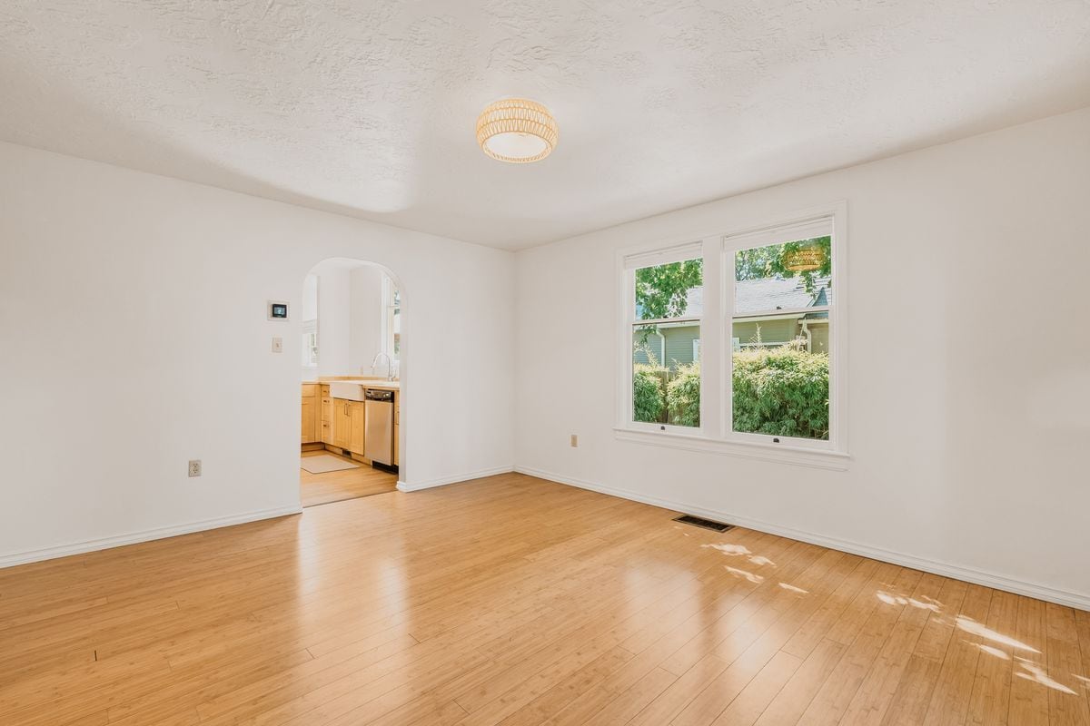 Building Photo - 1610 N 10th St