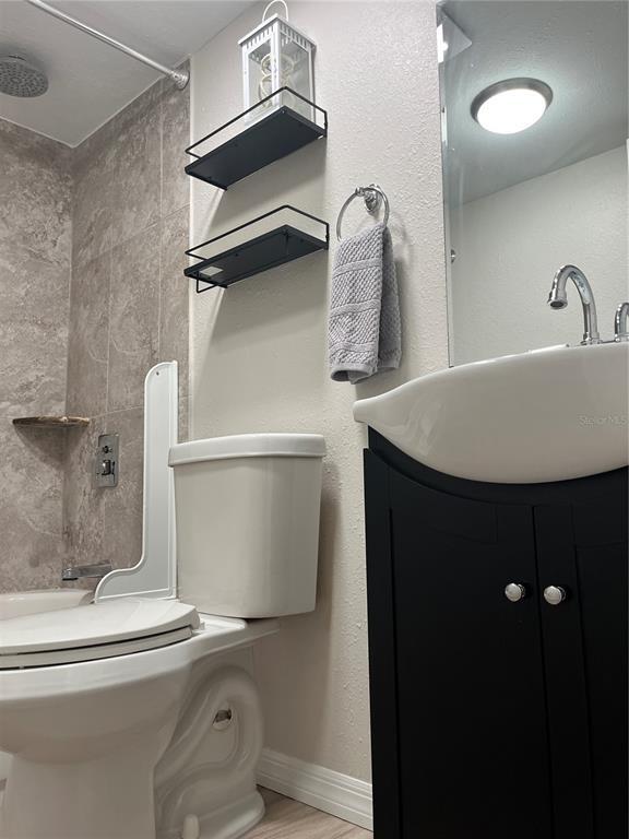 Building Photo - 528 Golden Raintree Pl