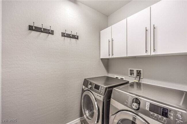 Building Photo - 11245 Pismo Dunes Ct