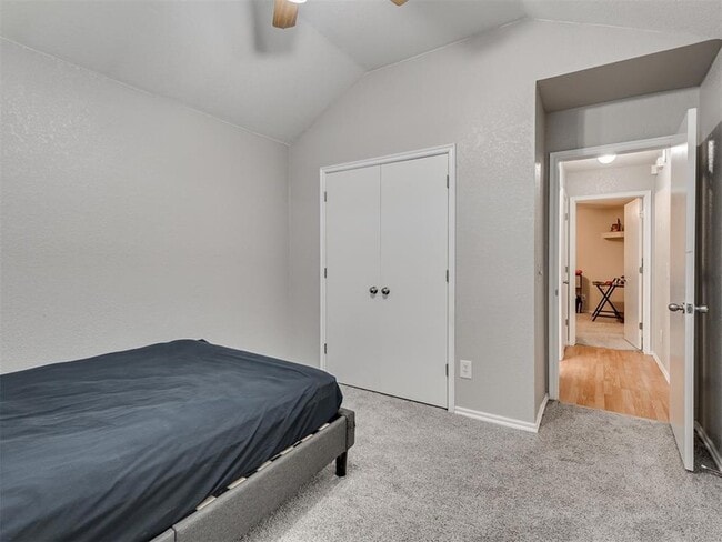 Building Photo - 2608 Southern Hills Dr