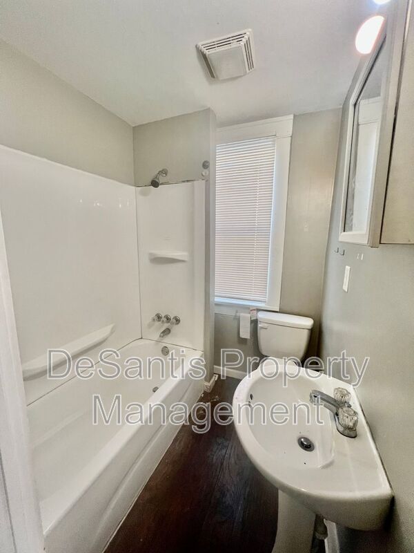 Building Photo - 1108 Beaver Rd