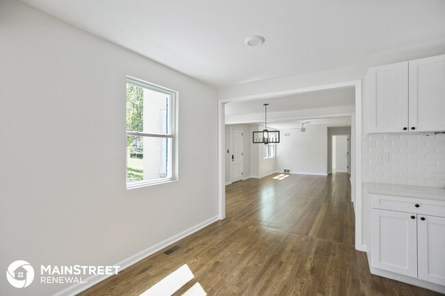 Building Photo - Welcome Home!