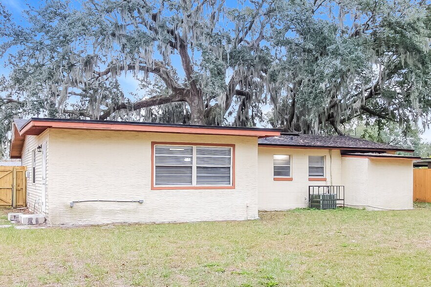 Building Photo - 2514 Arlex Dr E