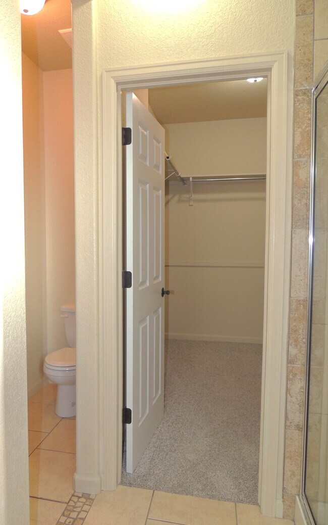 Building Photo - 663 Chalisa Ave