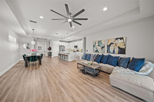 Building Photo - 997 Crosswind Ave