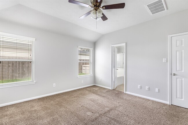 Building Photo - 21915 Saragosa Pond Ln