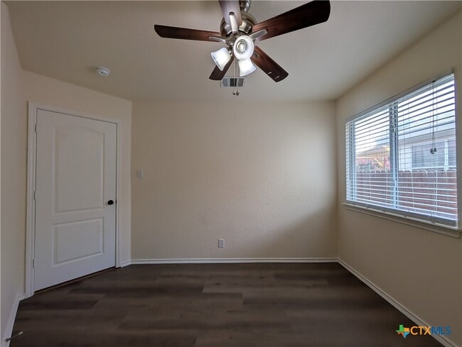 Building Photo - 268 Goliad Dr