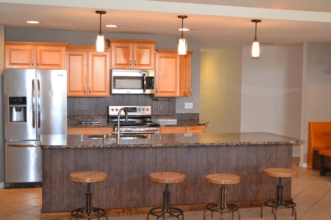 Building Photo - Lake Weir - Bird Island Rental - 5/3/2 Water Front Living at it's Best! **Available Soon**