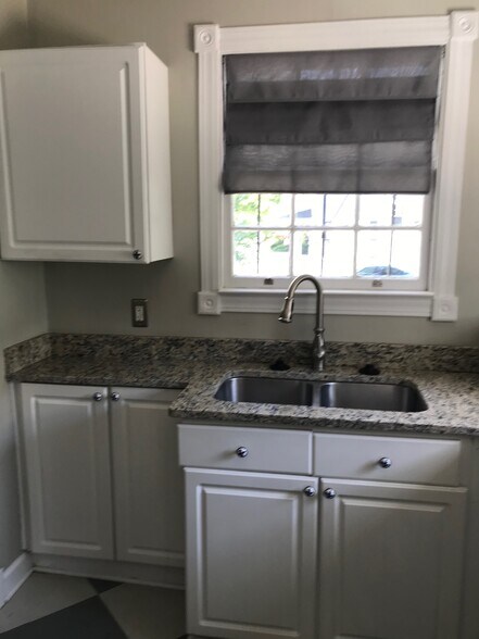 Building Photo - 2401 Habersham St