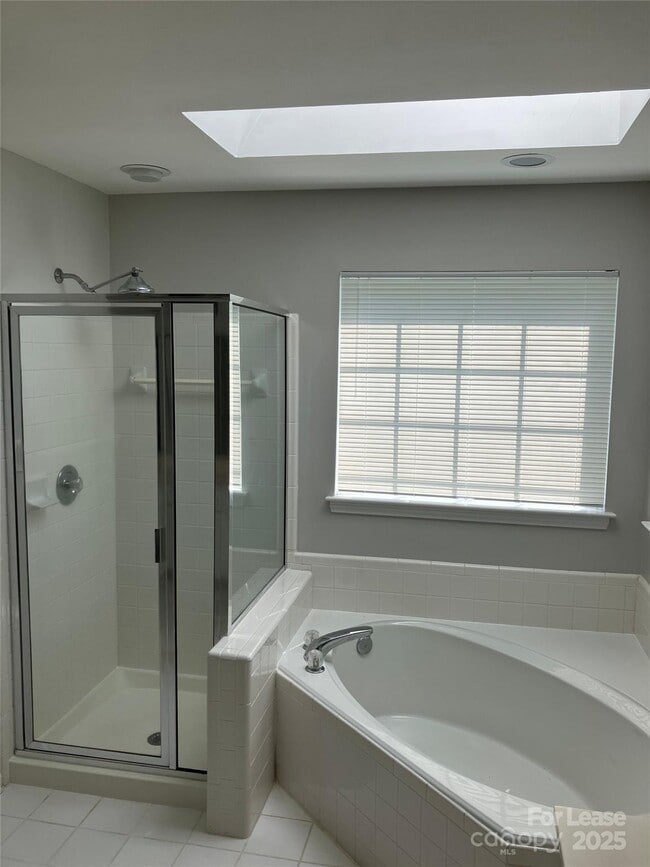 Building Photo - 7525 Montrachet Ln