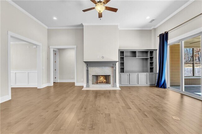 Building Photo - 212 Blue Point Pkwy