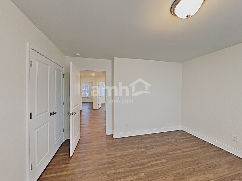 Building Photo - 717 Cyprus Ave