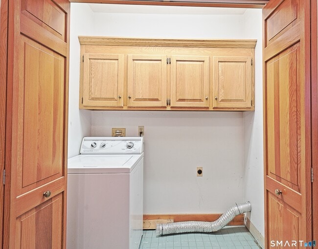 Building Photo - 1129 N Colony Rd