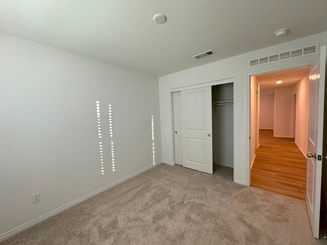 Building Photo - Brand new house at Winchester road in Brand New Willow Springs community - close to everywhere