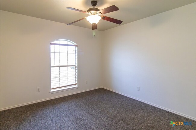 Building Photo - 4507 Aspen Dr