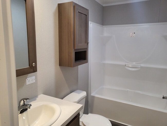 Building Photo - 152 Beech