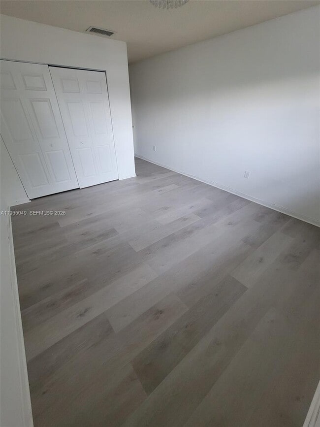 Building Photo - 1624 NE 151st St