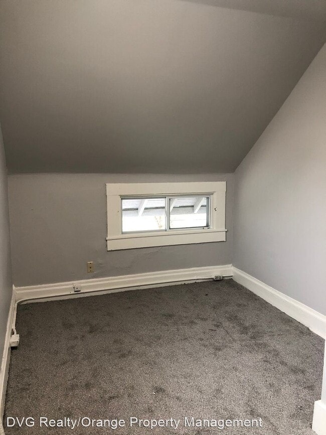 Building Photo - 3 br, 1.5 bath House - 2866 Pinkney St