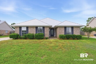 Building Photo - 9841 Watkins Dr
