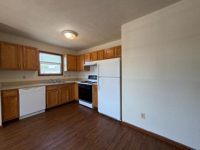 Building Photo - 209 Stonewall Ct