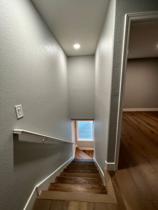 Building Photo - Updated Two-Bedroom, One-Bath Townhome – Bay Point