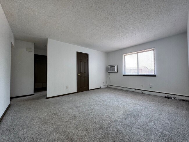Building Photo - 114 W 43rd St